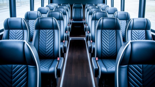 boise 28 passenger minibus rental